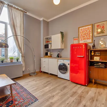 Comenstay Brussels Bed & Breakfast *