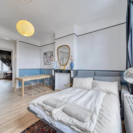 Comenstay Bed & Breakfast *